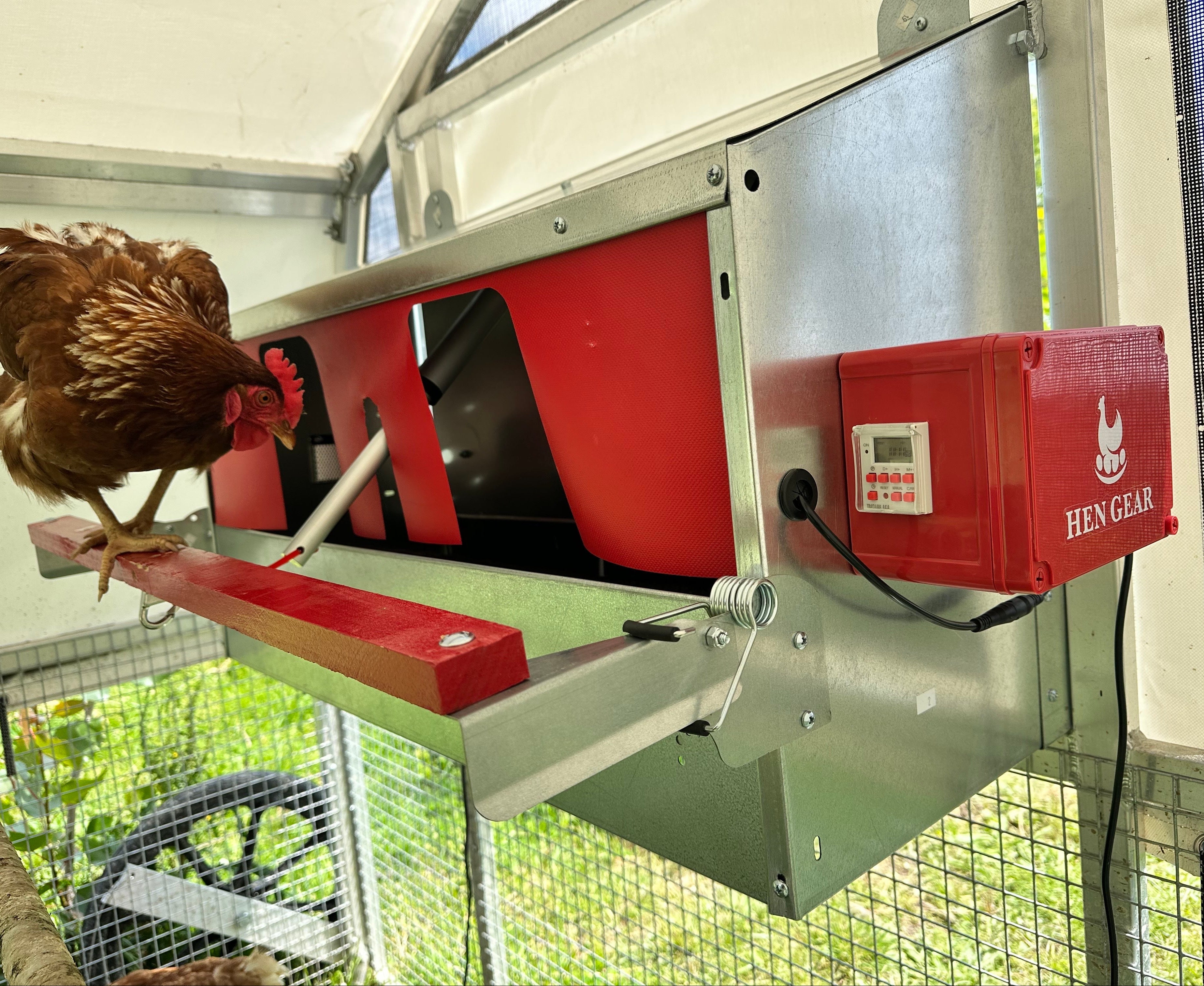 AutoRoost 3.0 (Opens & Closes Your Nest Box) - SHIPS DECEMBER 15