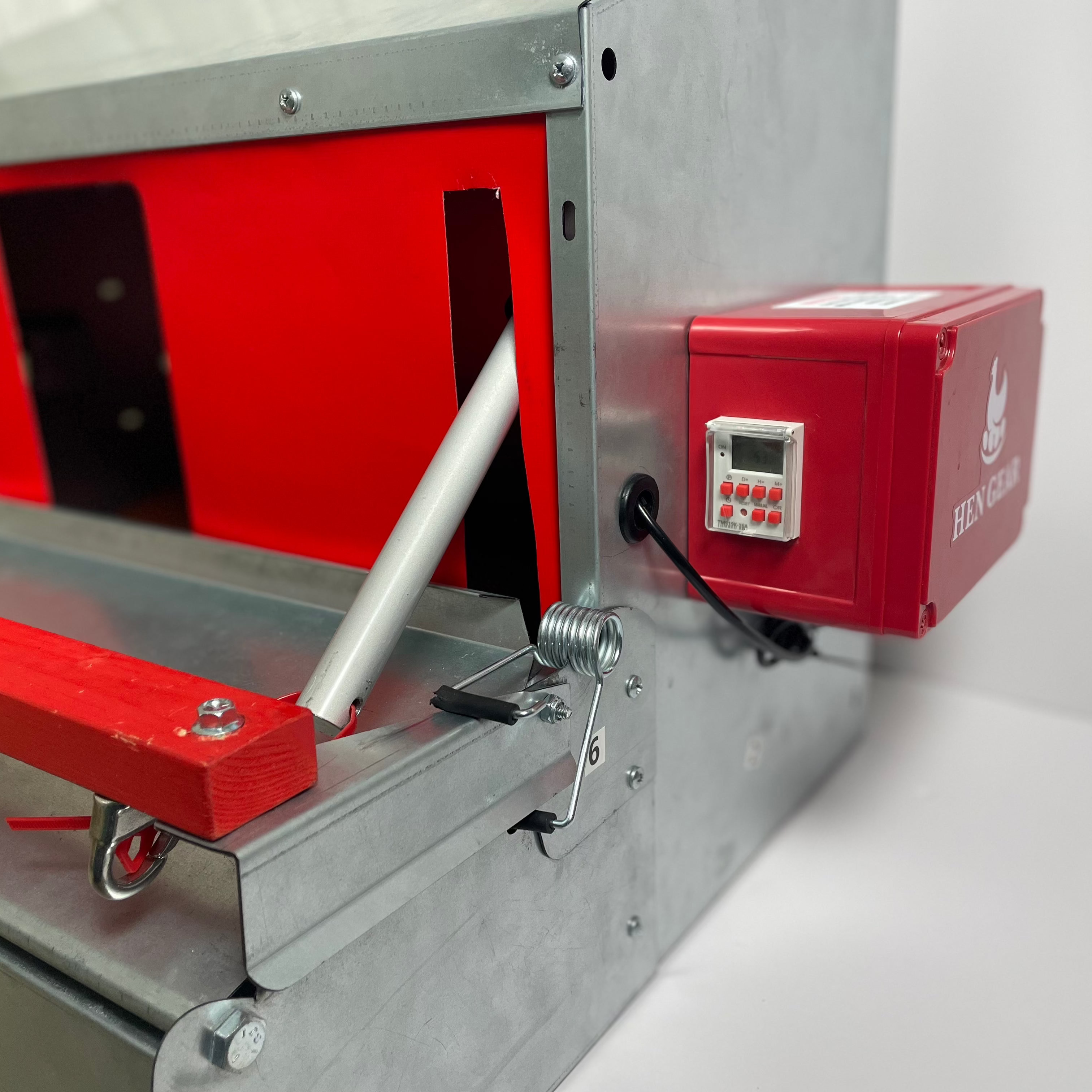 AutoRoost 3.0 (Opens & Closes Your Nest Box) - SHIPS DECEMBER 15