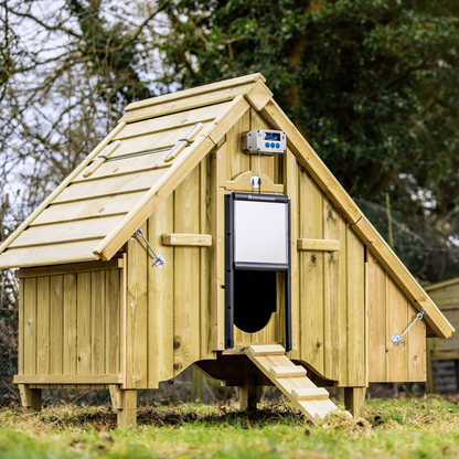 ChickenGuard Pro with Self-Locking Door Kit